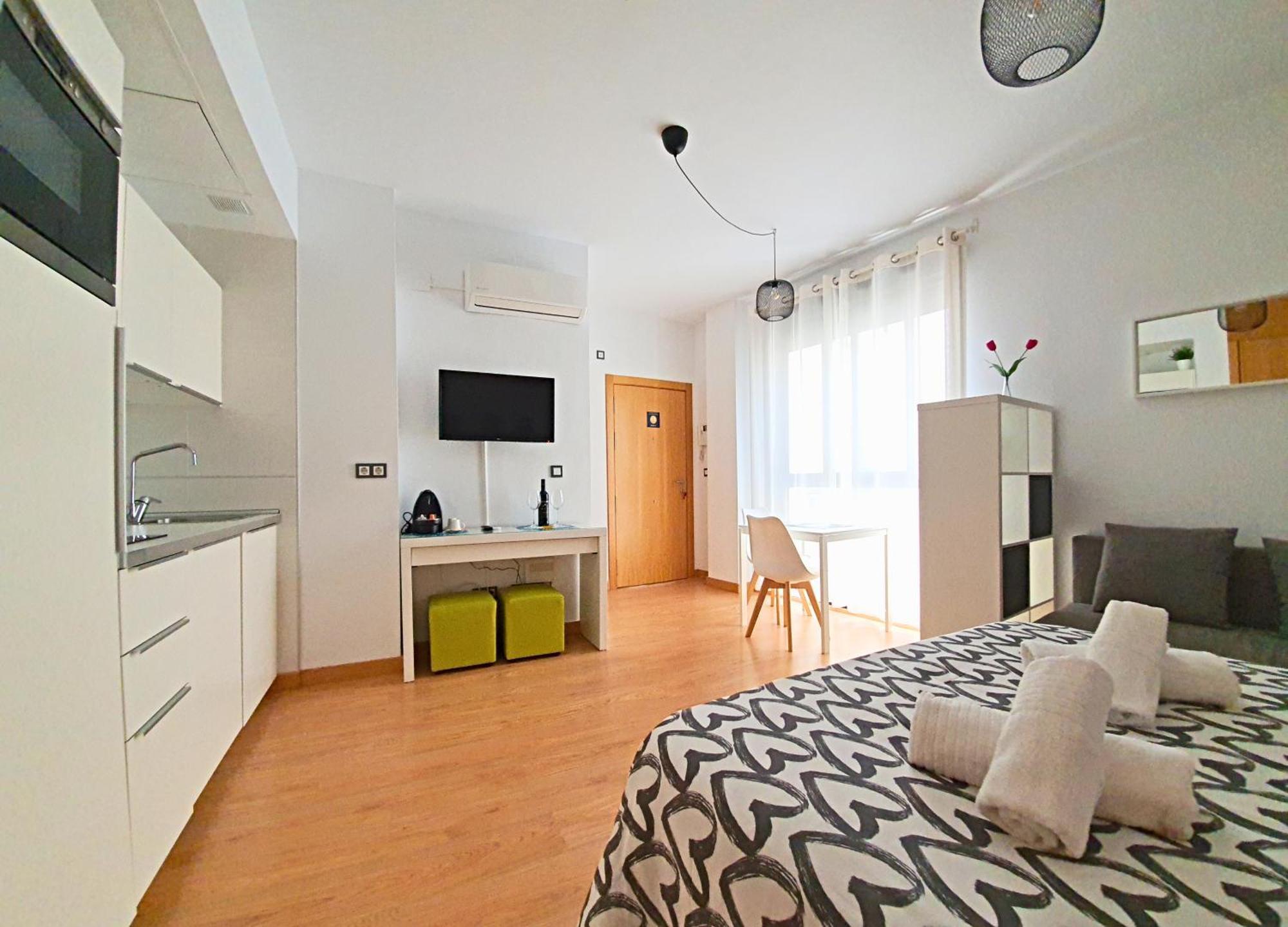 Precioso Estudio Con Piscina Malaga Luaran gambar